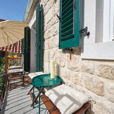 Heritage House In Varos